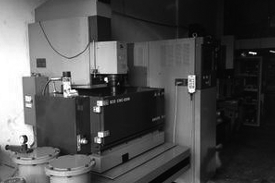 The function and development history of CNC machining center